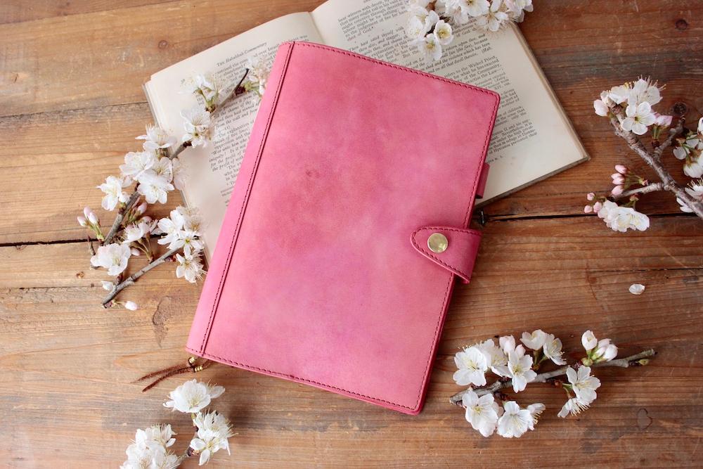 【サイズオーダー可能】ほぼ日手帳カバー（カズン用A5サイズ）/手染めサクラ　受注製作品