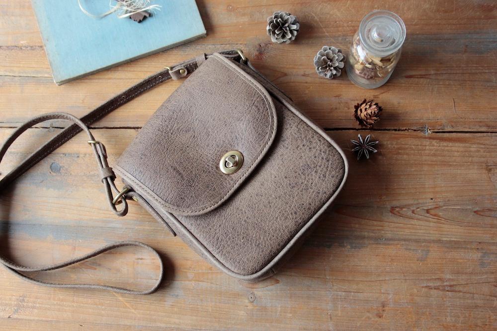 Kudu leather (クードゥーレザー)ミニショルダーバッグ グレー | 4枚目