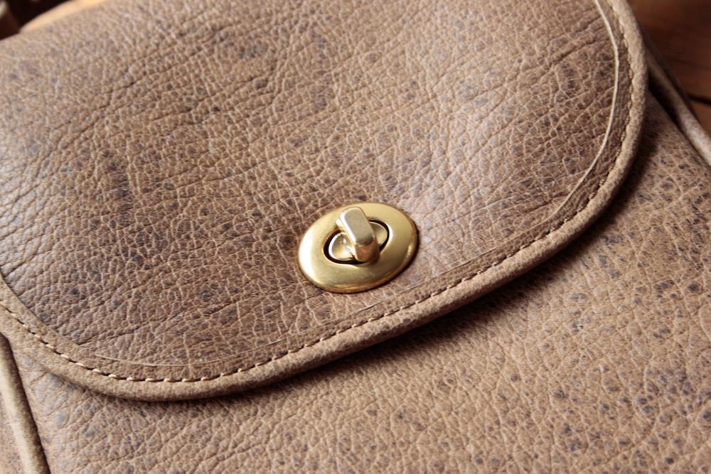 Kudu leather (クードゥーレザー)ミニショルダーバッグ グレー | 6枚目